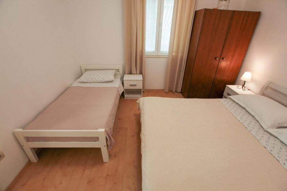 Apartments Luka Rogoznica  Luaran gambar