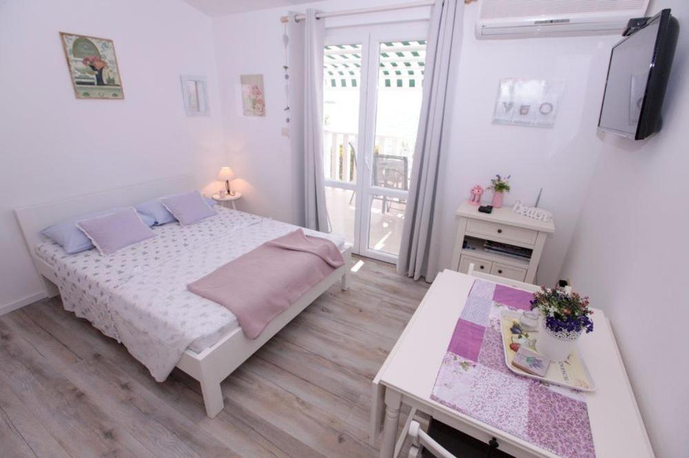 Apartments Luka Rogoznica  Luaran gambar
