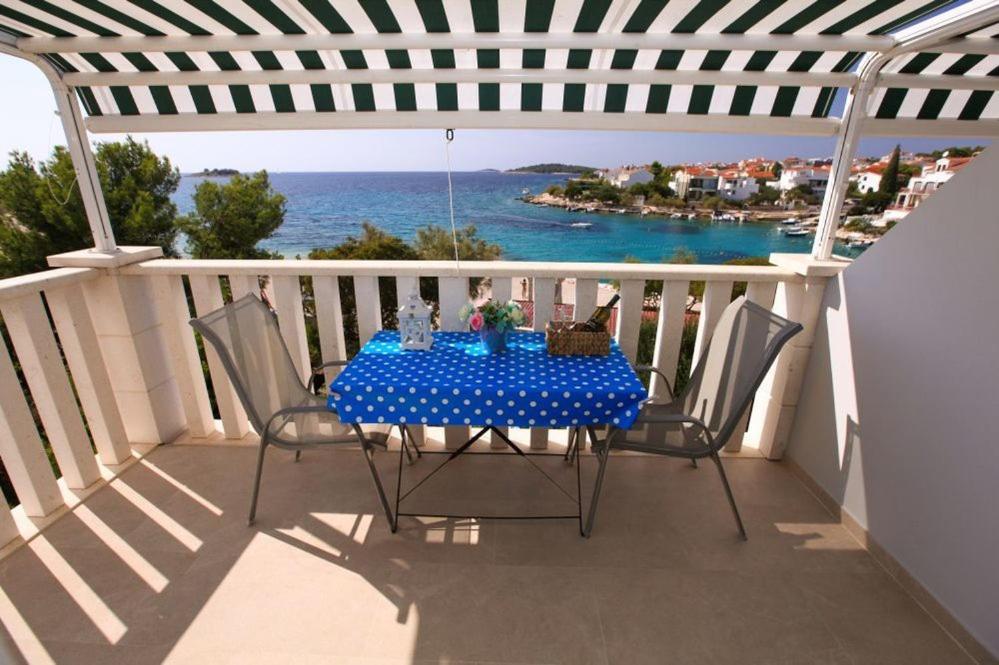 Apartments Luka Rogoznica  Luaran gambar
